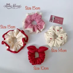 Hộp quà scrunchies đỏ Mina Bloom