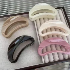 Kẹp tóc acetate lưỡi liềm Mina Bloom