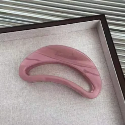 Kẹp tóc acetate lưỡi liềm Mina Bloom màu hồng
