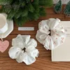 Dây buộc tóc scrunchie in hoa
